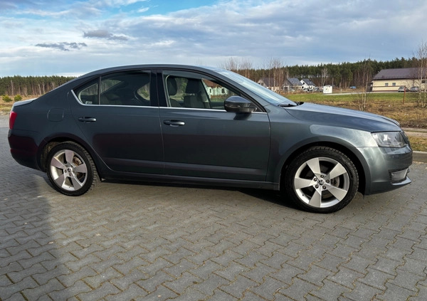 Skoda Octavia cena 45900 przebieg: 242000, rok produkcji 2016 z Jastrowie małe 79